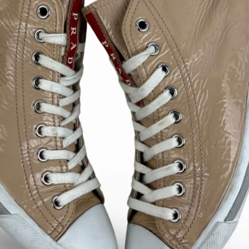Vintage Prada sneakers! - Picture 8 of 10
